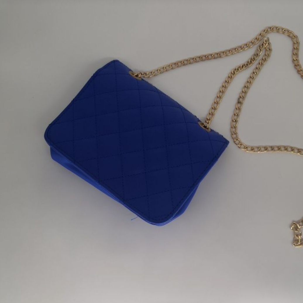 Кулон-сумочка своими руками из бисера «Синий»